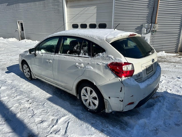 https://f005.backblazeb2.com/file/img-partshotlines-com/Inventory/NE135/Vehicle/20411_06.jpg