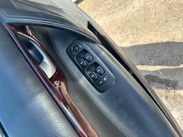 https://f005.backblazeb2.com/file/img-partshotlines-com/Inventory/NE135/Vehicle/20418_06.jpg