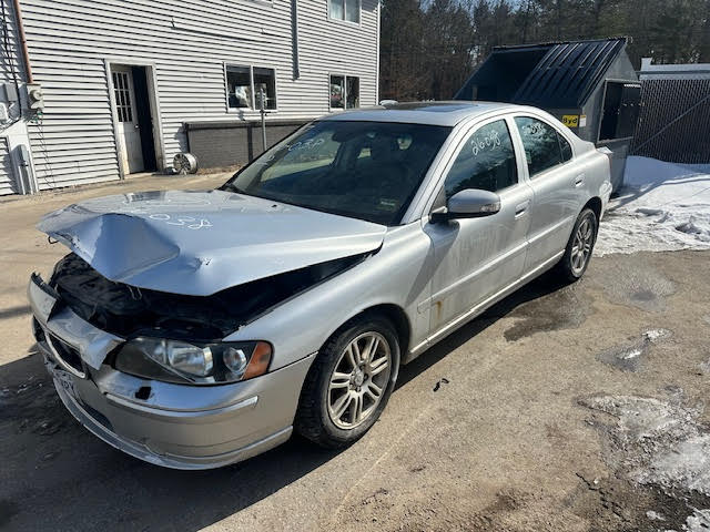 https://f005.backblazeb2.com/file/img-partshotlines-com/Inventory/NE135/Vehicle/20418_07.jpg