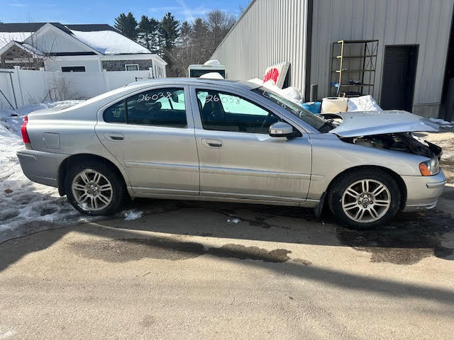 https://f005.backblazeb2.com/file/img-partshotlines-com/Inventory/NE135/Vehicle/20418_11.jpg