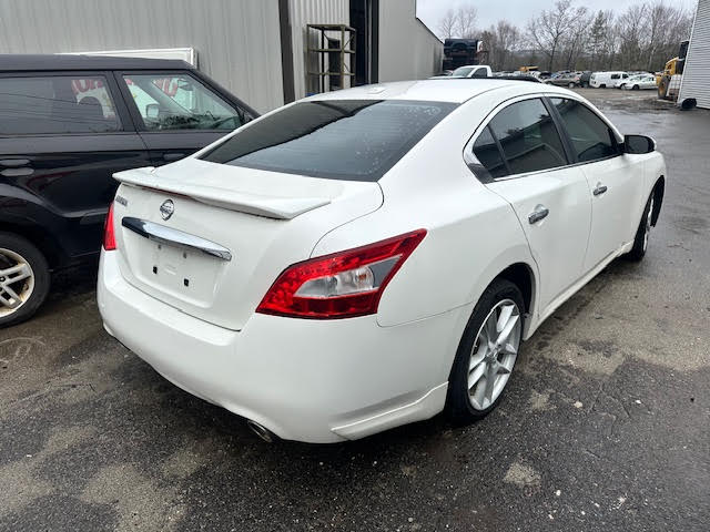 https://f005.backblazeb2.com/file/img-partshotlines-com/Inventory/NE135/Vehicle/20455_04.jpg