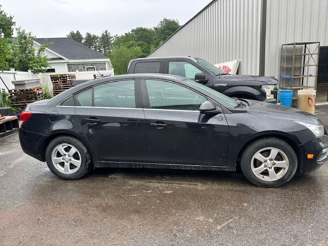 https://f005.backblazeb2.com/file/img-partshotlines-com/Inventory/NE135/Vehicle/20534_04.jpg