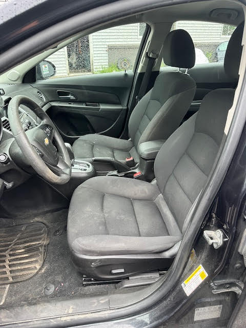 https://f005.backblazeb2.com/file/img-partshotlines-com/Inventory/NE135/Vehicle/20534_11.jpg