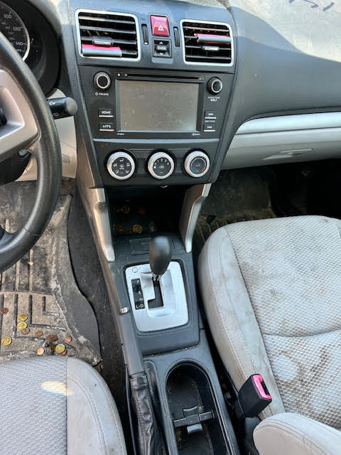 https://f005.backblazeb2.com/file/img-partshotlines-com/Inventory/NE135/Vehicle/20571_10.jpg