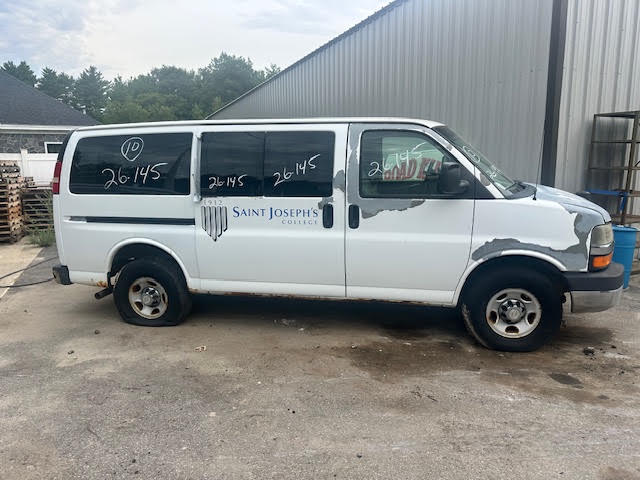 https://f005.backblazeb2.com/file/img-partshotlines-com/Inventory/NE135/Vehicle/20572_03.jpg