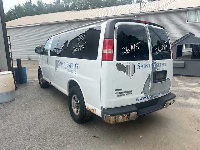 https://f005.backblazeb2.com/file/img-partshotlines-com/Inventory/NE135/Vehicle/20572_09.jpg