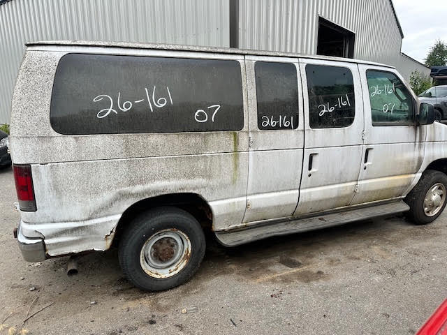 https://f005.backblazeb2.com/file/img-partshotlines-com/Inventory/NE135/Vehicle/20593_03.jpg