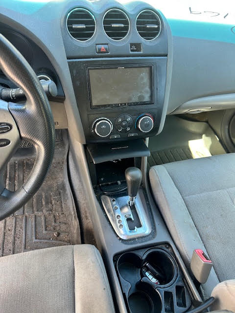 https://f005.backblazeb2.com/file/img-partshotlines-com/Inventory/NE135/Vehicle/20609_12.jpg