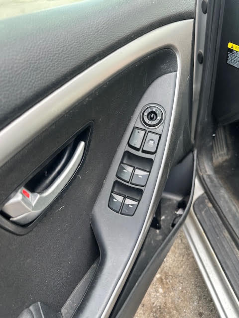 https://f005.backblazeb2.com/file/img-partshotlines-com/Inventory/NE135/Vehicle/20636_05.jpg