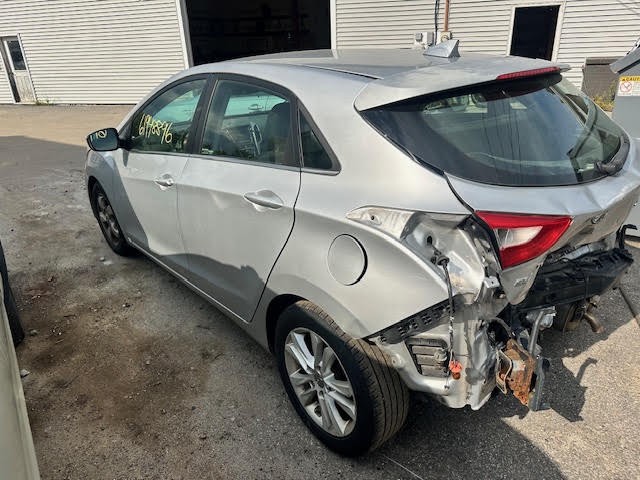 https://f005.backblazeb2.com/file/img-partshotlines-com/Inventory/NE135/Vehicle/20636_09.jpg