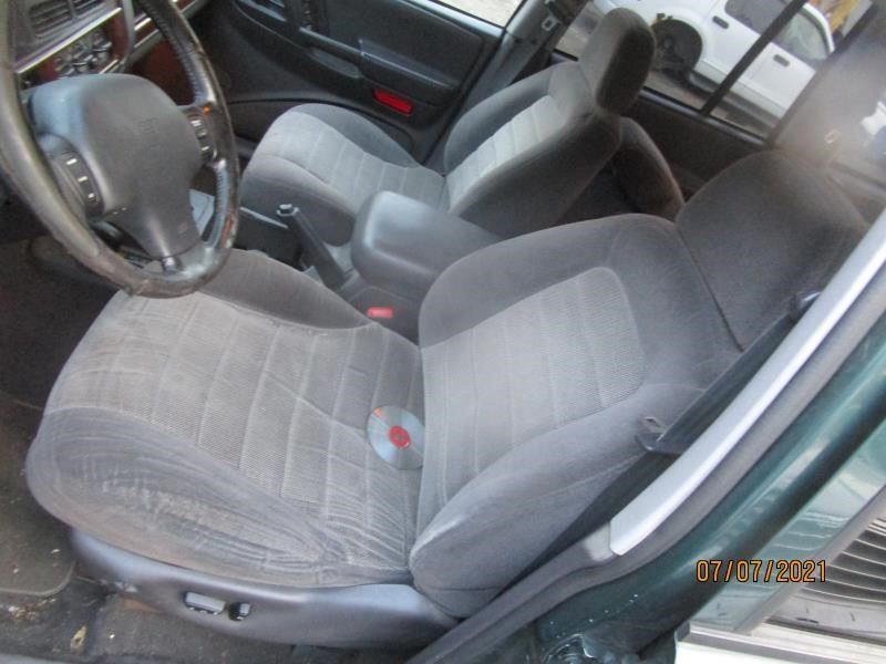 https://f005.backblazeb2.com/file/img-partshotlines-com/Inventory/NE160/Inventory/258071_02.jpg