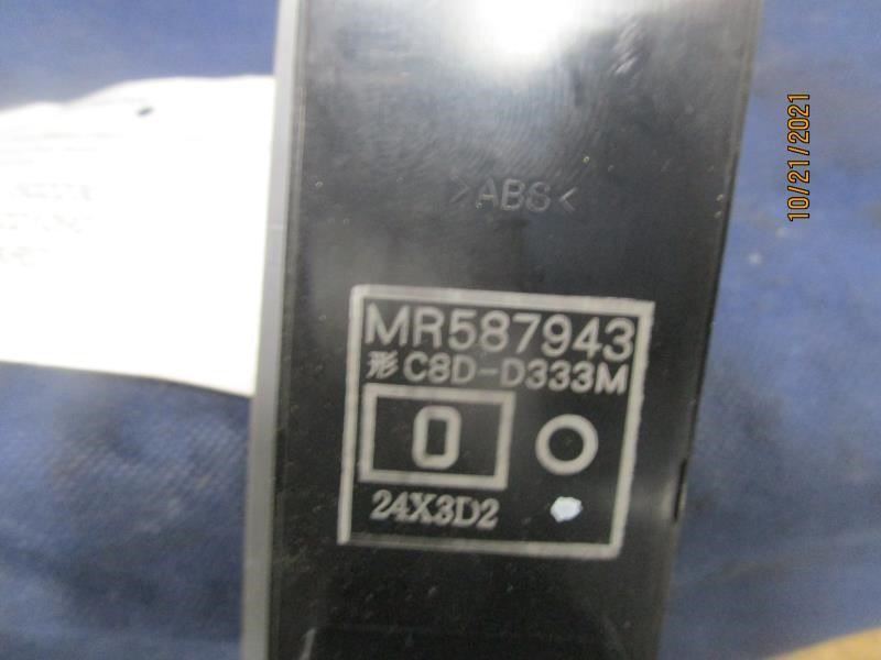 https://f005.backblazeb2.com/file/img-partshotlines-com/Inventory/NE160/Inventory/261482_02.jpg