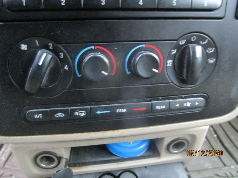 https://f005.backblazeb2.com/file/img-partshotlines-com/Inventory/NE160/Vehicle/26931_08.jpg