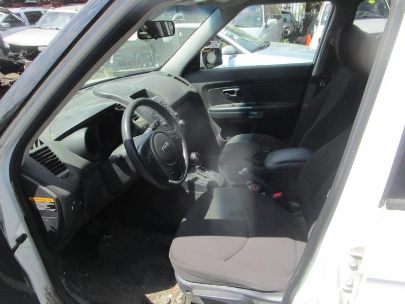 https://f005.backblazeb2.com/file/img-partshotlines-com/Inventory/NE160/Vehicle/30678_12.jpg