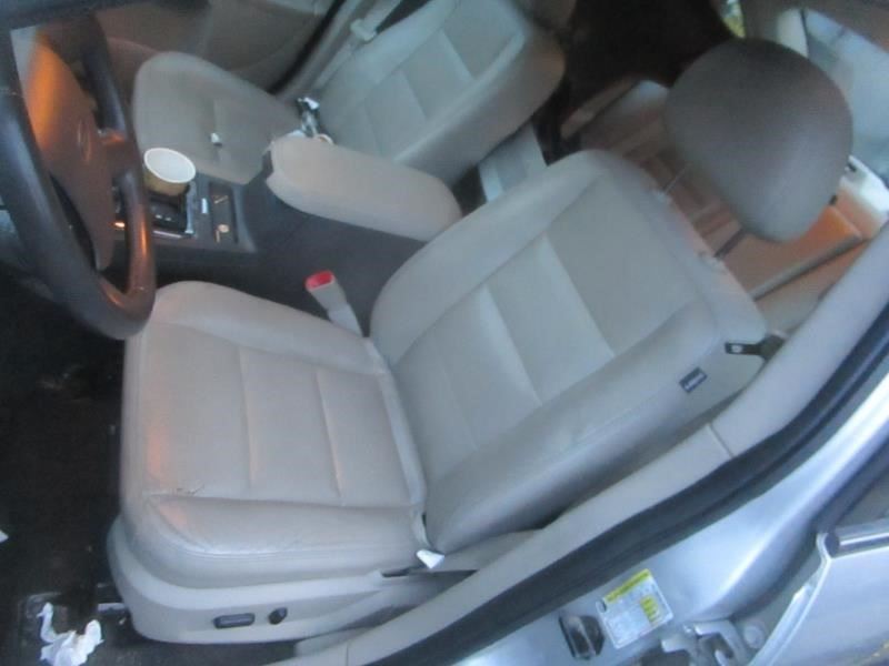 https://f005.backblazeb2.com/file/img-partshotlines-com/Inventory/NE160/Vehicle/34251_10.jpg