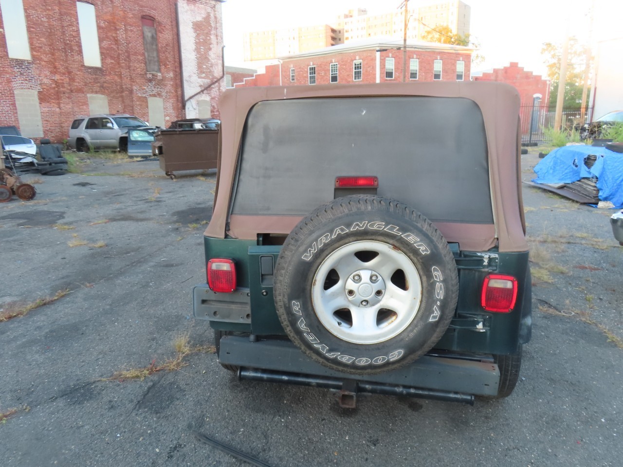 https://f005.backblazeb2.com/file/img-partshotlines-com/Inventory/NE160/Vehicle/43668_08.jpg
