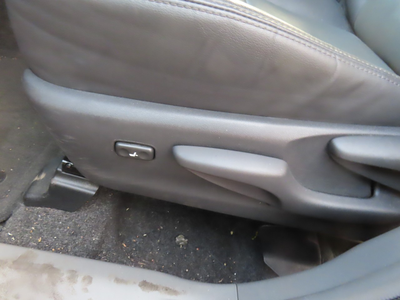 https://f005.backblazeb2.com/file/img-partshotlines-com/Inventory/NE160/Vehicle/43678_34.jpg