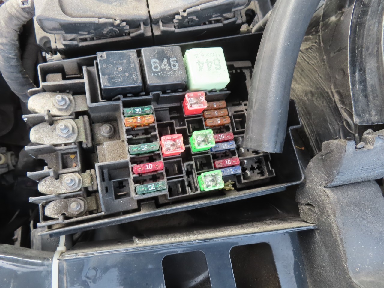 https://f005.backblazeb2.com/file/img-partshotlines-com/Inventory/NE160/Vehicle/43717_12.jpg