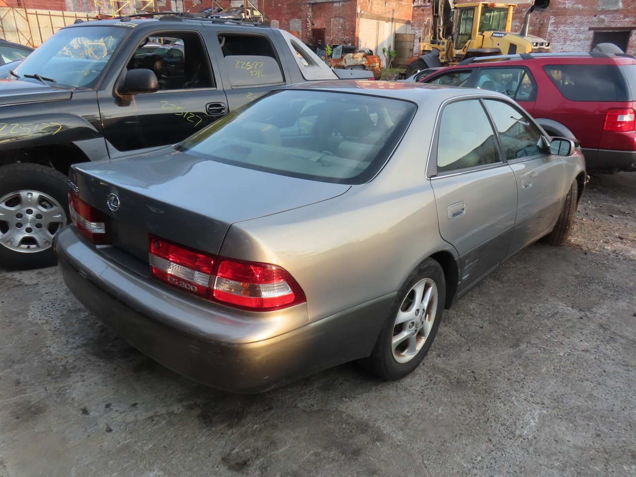 https://f005.backblazeb2.com/file/img-partshotlines-com/Inventory/NE160/Vehicle/43718_08.jpg