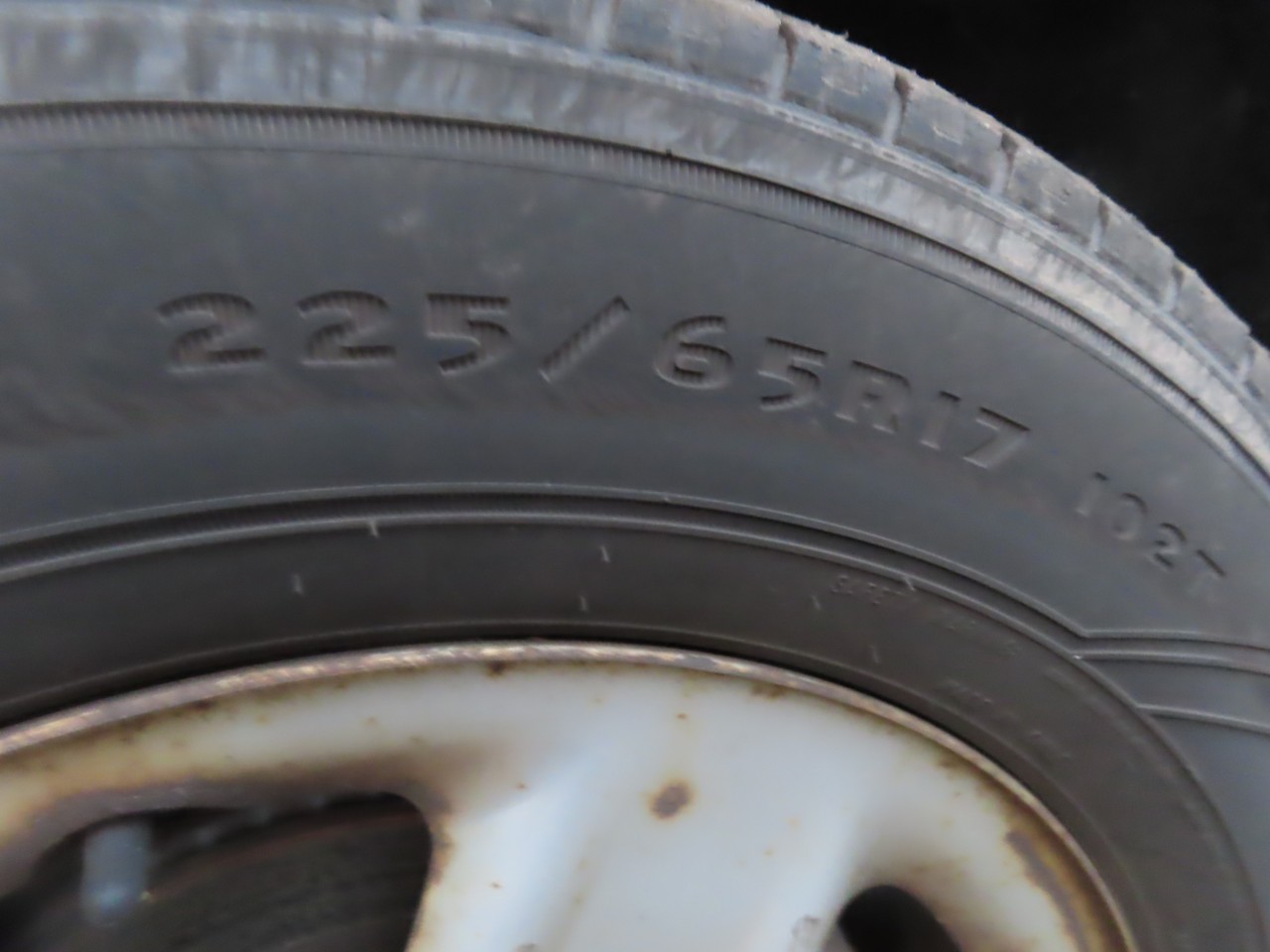 https://f005.backblazeb2.com/file/img-partshotlines-com/Inventory/NE160/Vehicle/43728_09.jpg