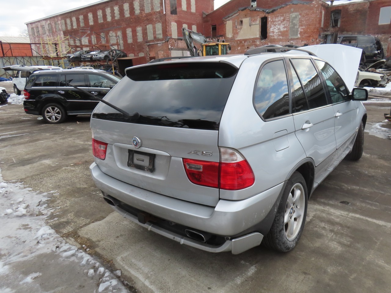 https://f005.backblazeb2.com/file/img-partshotlines-com/Inventory/NE160/Vehicle/44482_09.jpg