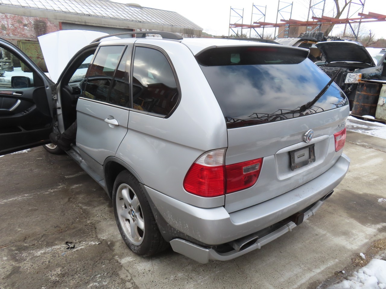 https://f005.backblazeb2.com/file/img-partshotlines-com/Inventory/NE160/Vehicle/44482_11.jpg
