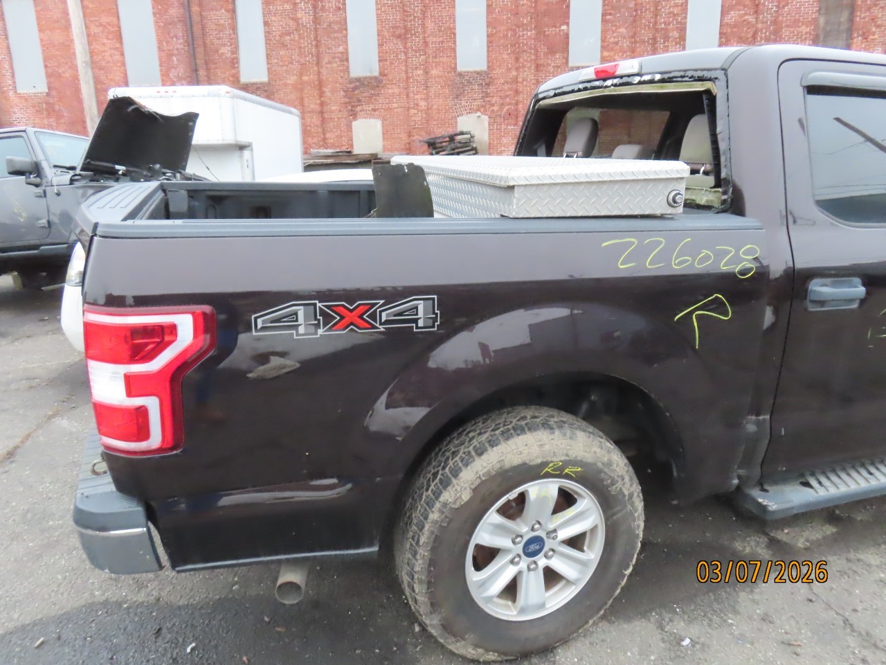 https://f005.backblazeb2.com/file/img-partshotlines-com/Inventory/NE160/Vehicle/44929_09.jpg