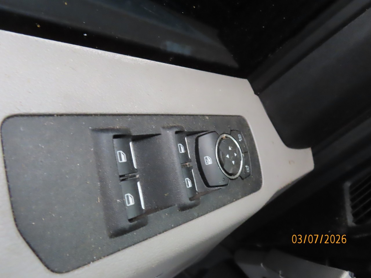 https://f005.backblazeb2.com/file/img-partshotlines-com/Inventory/NE160/Vehicle/44929_10.jpg