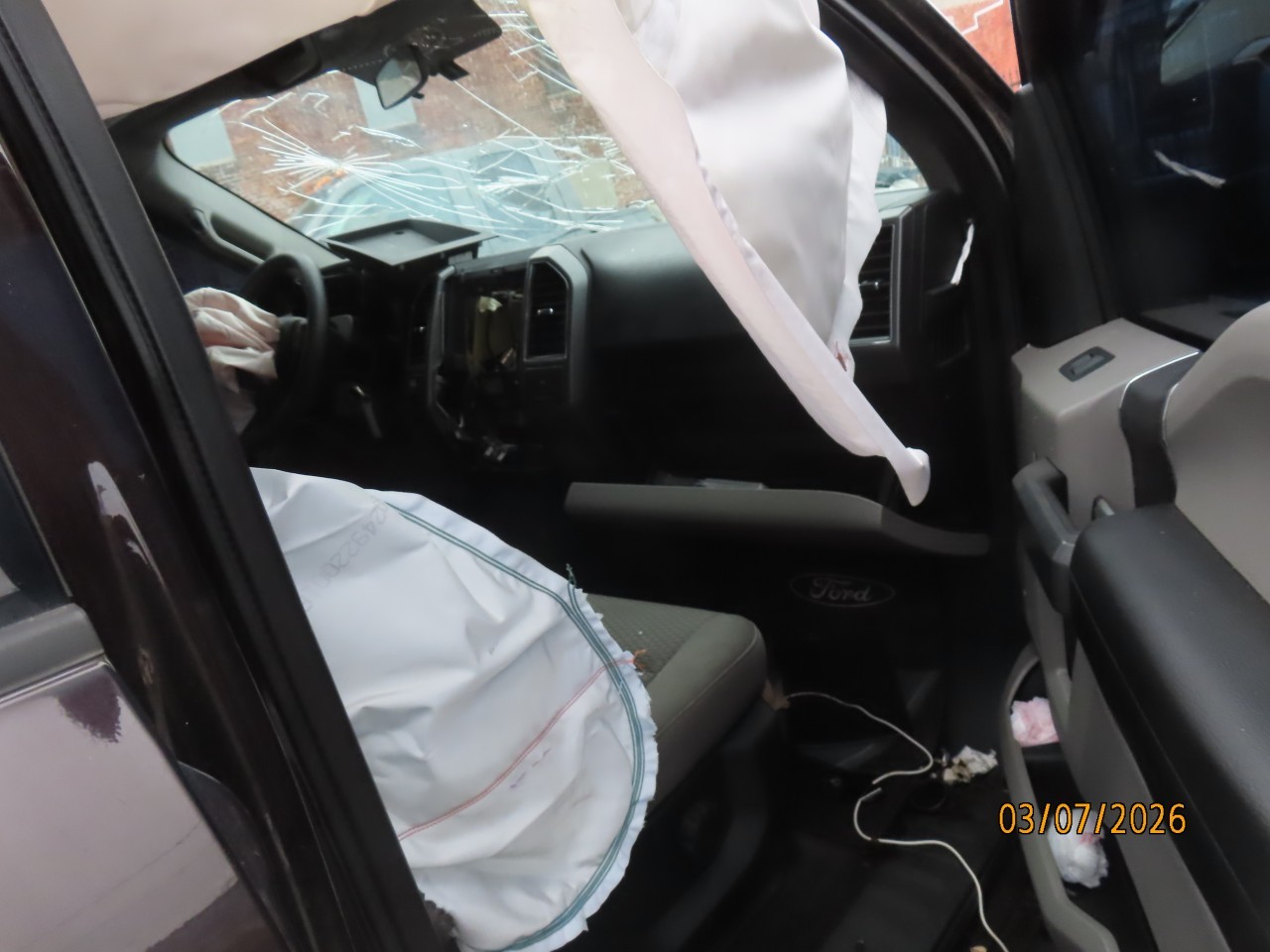 https://f005.backblazeb2.com/file/img-partshotlines-com/Inventory/NE160/Vehicle/44929_13.jpg