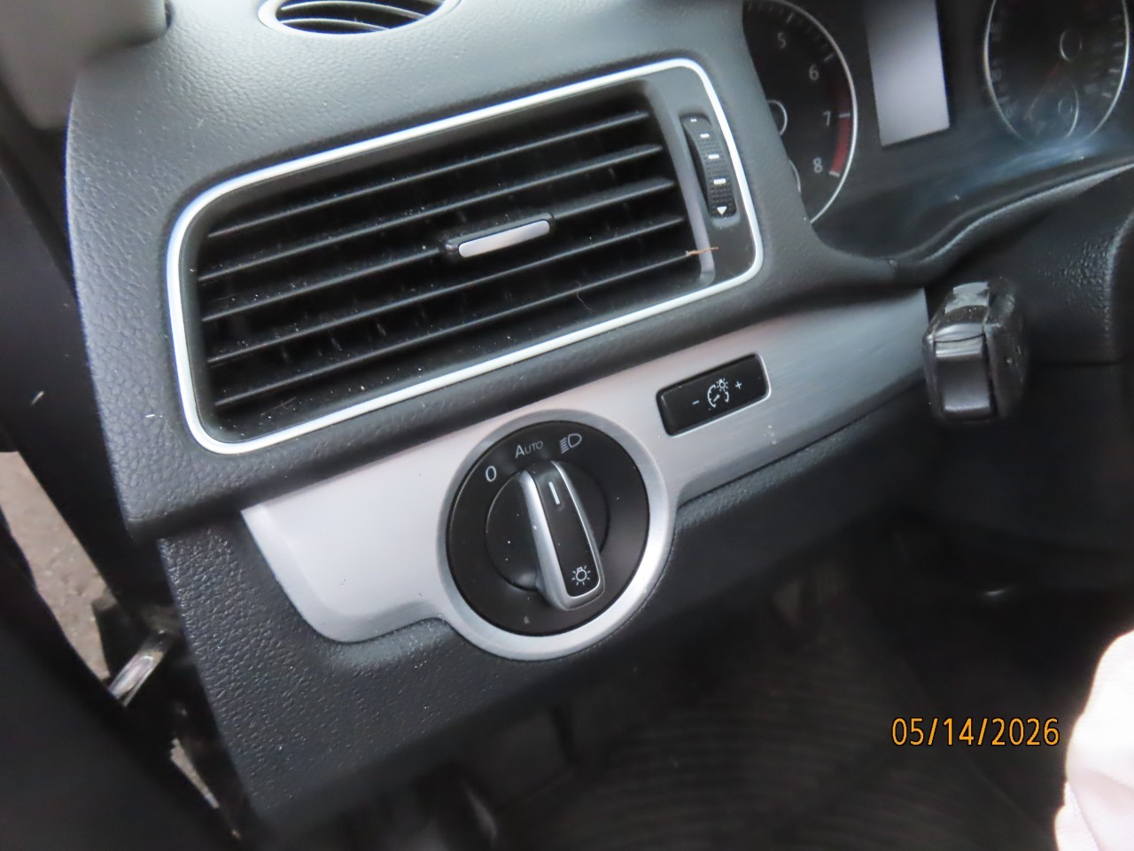 https://f005.backblazeb2.com/file/img-partshotlines-com/Inventory/NE160/Vehicle/45472_09.jpg