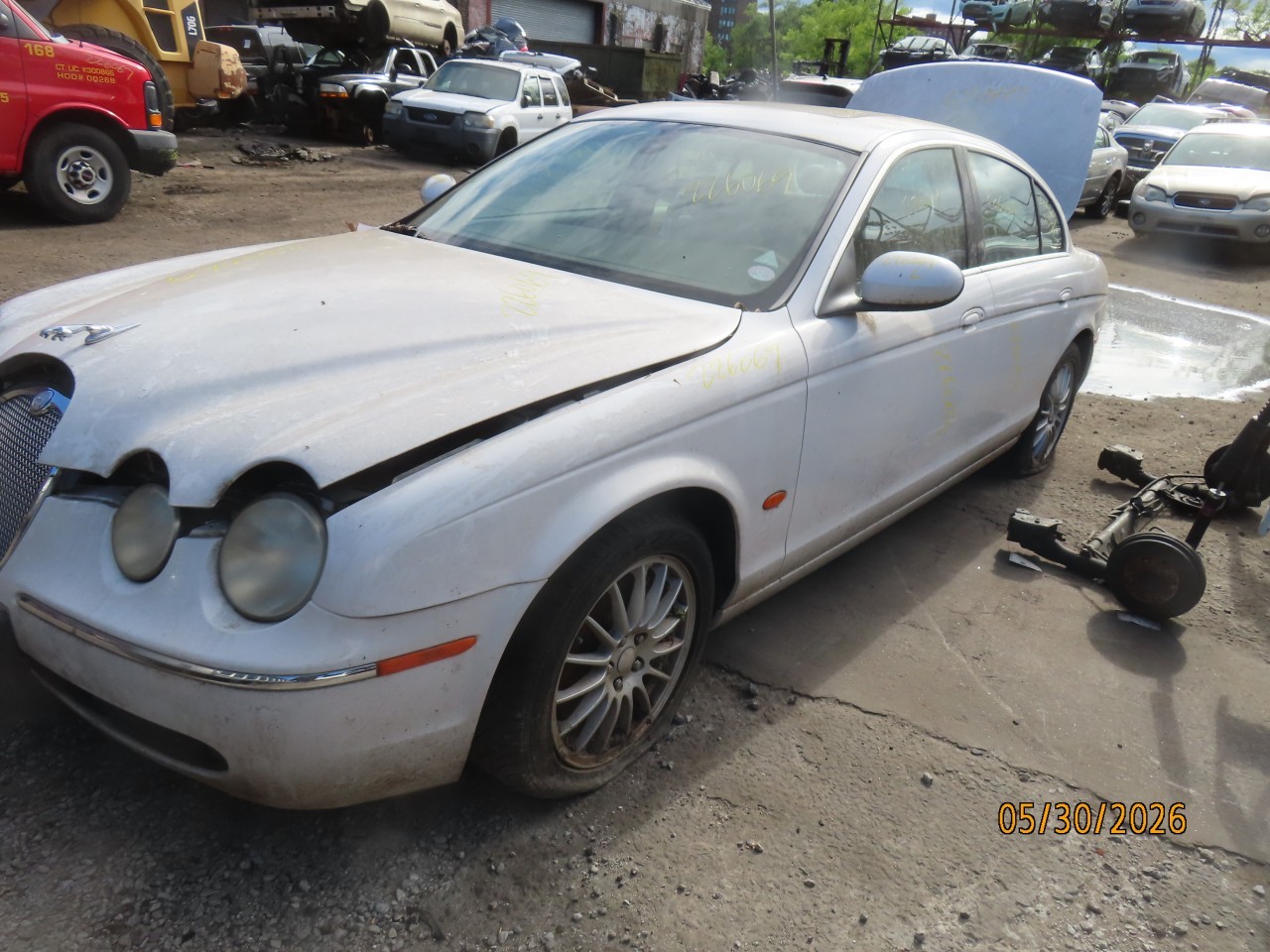 https://f005.backblazeb2.com/file/img-partshotlines-com/Inventory/NE160/Vehicle/45556_06.jpg