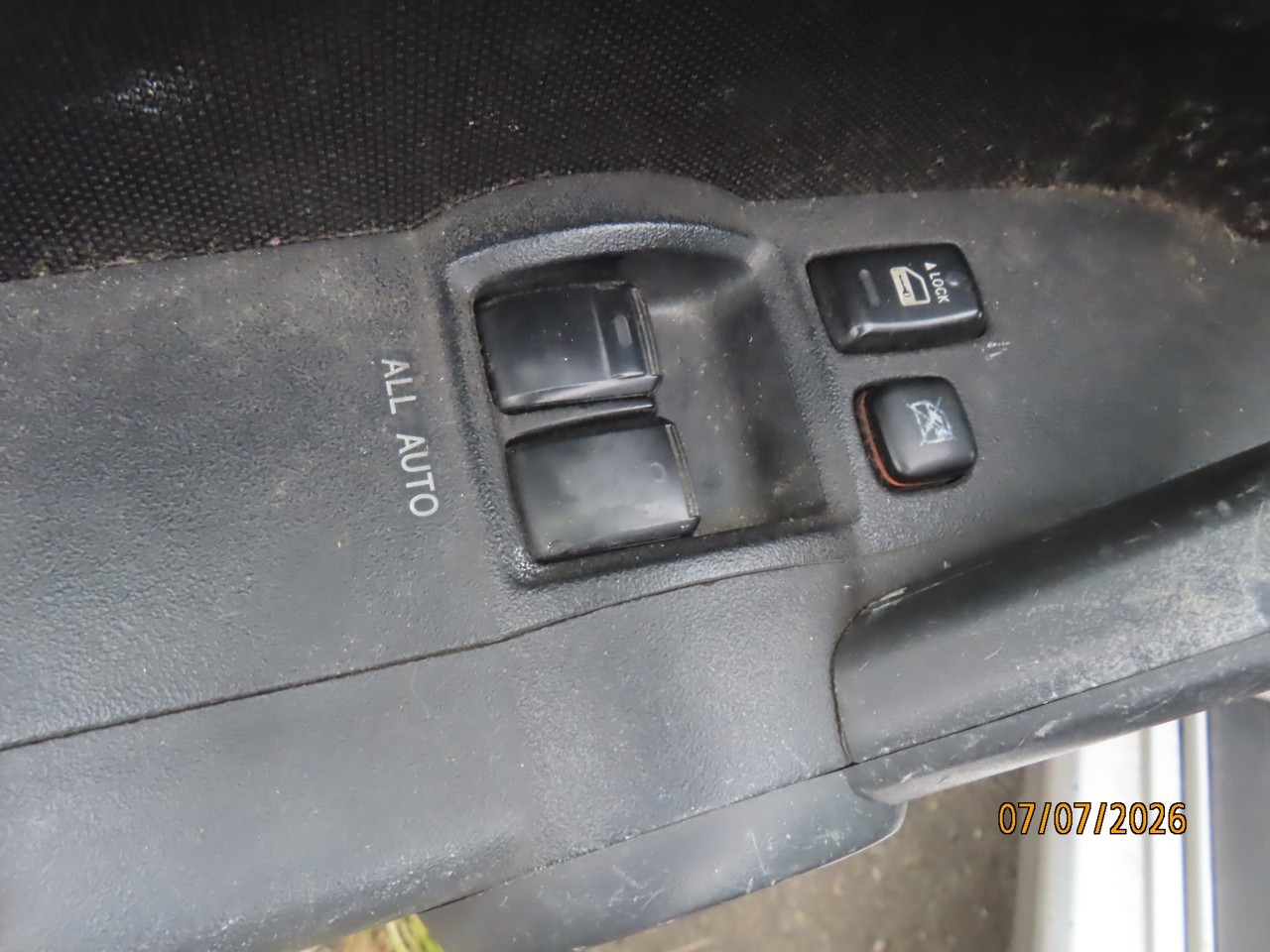 https://f005.backblazeb2.com/file/img-partshotlines-com/Inventory/NE160/Vehicle/45817_09.jpg
