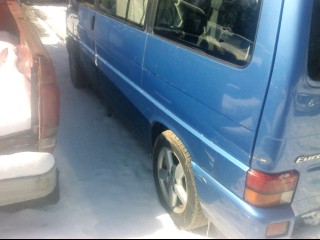 https://f005.backblazeb2.com/file/img-partshotlines-com/Inventory/NE169/Vehicle/2349_08.jpg