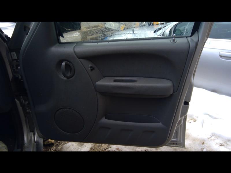 https://f005.backblazeb2.com/file/img-partshotlines-com/Inventory/NE169/Vehicle/5593_12.jpg