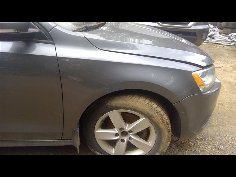 https://f005.backblazeb2.com/file/img-partshotlines-com/Inventory/NE169/Vehicle/5689_09.jpg