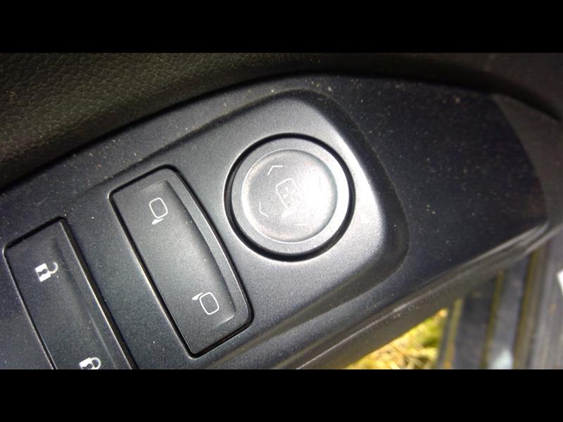 https://f005.backblazeb2.com/file/img-partshotlines-com/Inventory/NE169/Vehicle/6024_10.jpg