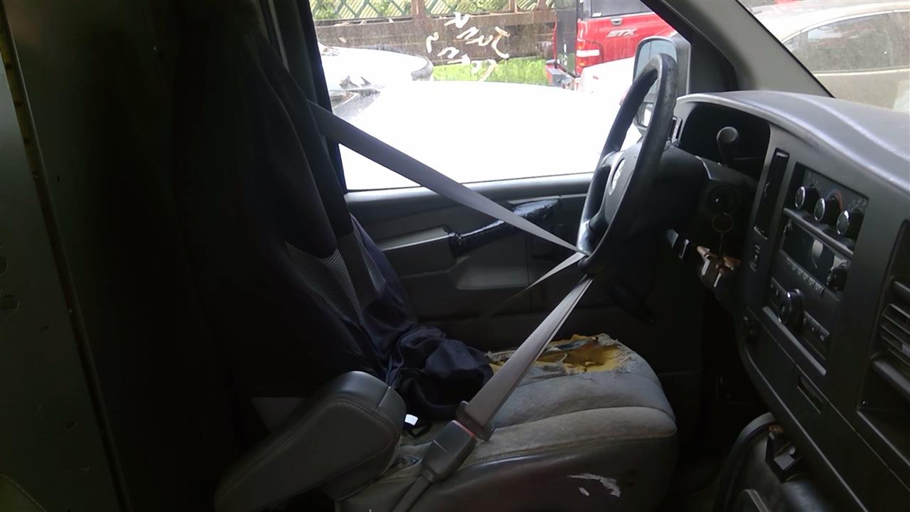 https://f005.backblazeb2.com/file/img-partshotlines-com/Inventory/NE174/Vehicle/24068_01.jpg