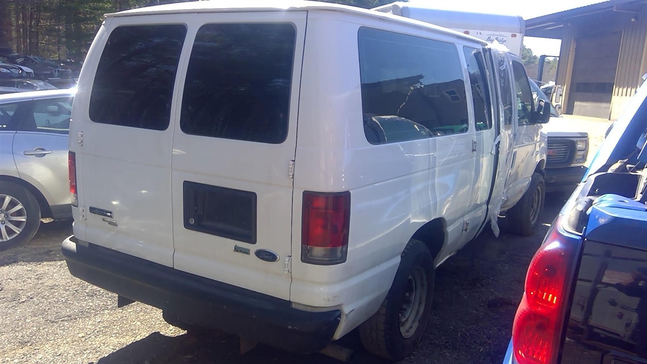 https://f005.backblazeb2.com/file/img-partshotlines-com/Inventory/NE174/Vehicle/24860_02.jpg