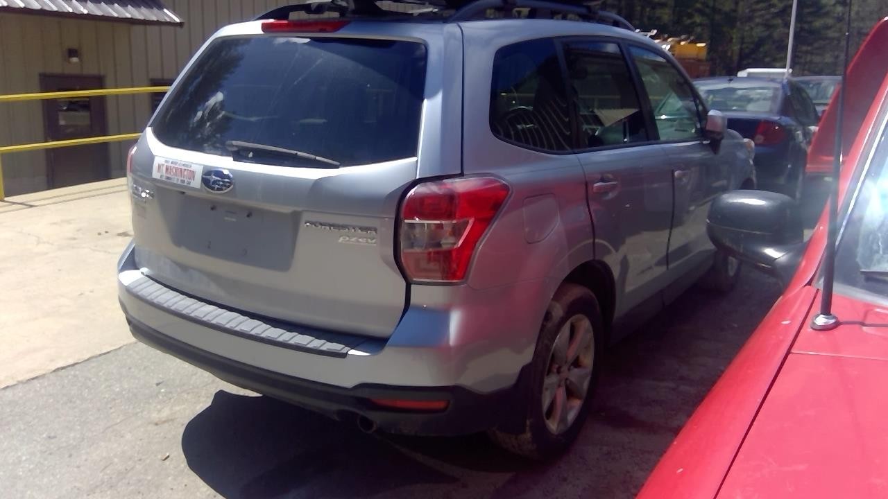 https://f005.backblazeb2.com/file/img-partshotlines-com/Inventory/NE174/Vehicle/24932_02.jpg