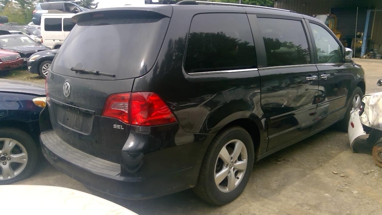 https://f005.backblazeb2.com/file/img-partshotlines-com/Inventory/NE174/Vehicle/24980_05.jpg
