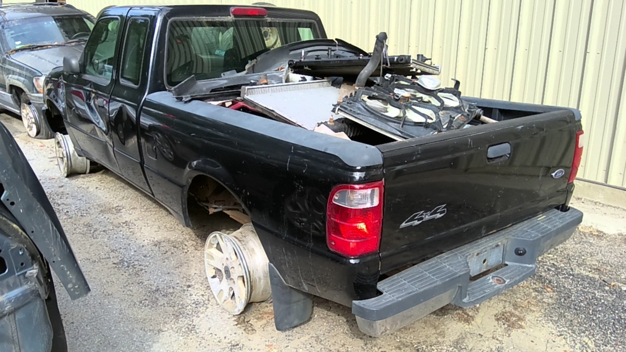 https://f005.backblazeb2.com/file/img-partshotlines-com/Inventory/NE174/Vehicle/25139_04.jpg