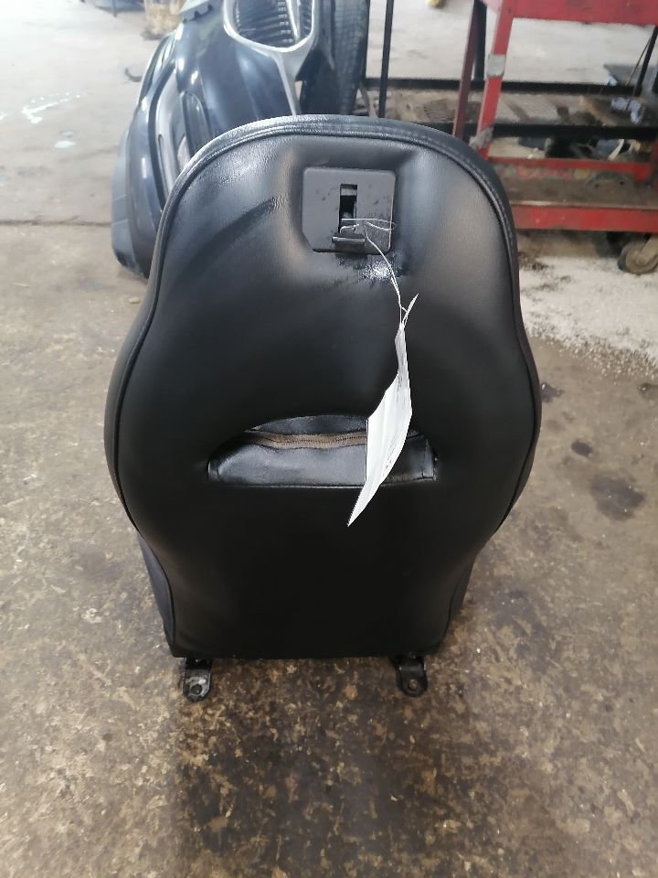 https://f005.backblazeb2.com/file/img-partshotlines-com/Inventory/NE175/Inventory/1147220_08.jpg