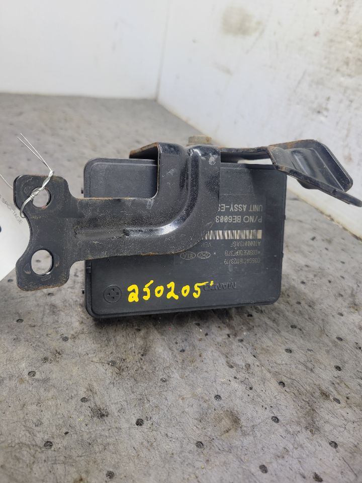 https://f005.backblazeb2.com/file/img-partshotlines-com/Inventory/NE175/Inventory/1607881_03.jpg