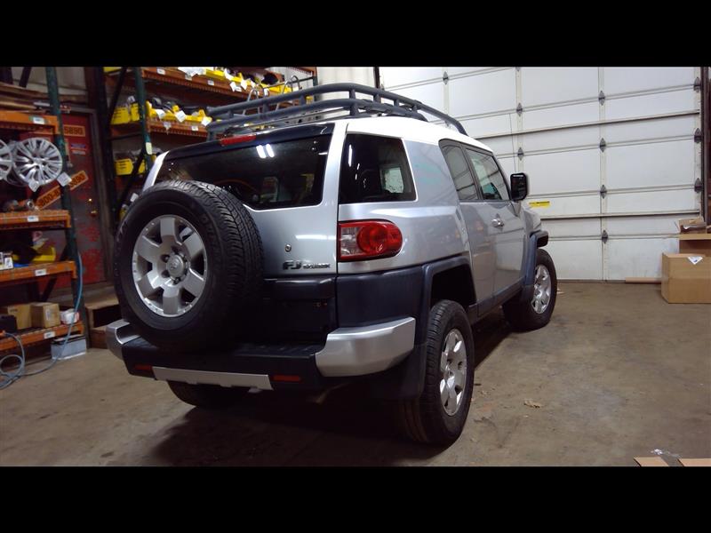 https://f005.backblazeb2.com/file/img-partshotlines-com/Inventory/NE175/Vehicle/31418_04.jpg