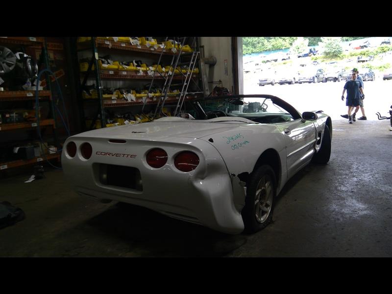 https://f005.backblazeb2.com/file/img-partshotlines-com/Inventory/NE175/Vehicle/33103_04.jpg