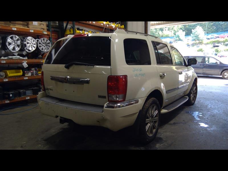 https://f005.backblazeb2.com/file/img-partshotlines-com/Inventory/NE175/Vehicle/33801_04.jpg