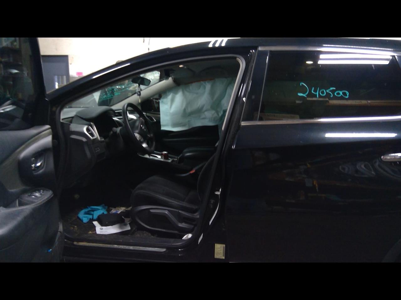https://f005.backblazeb2.com/file/img-partshotlines-com/Inventory/NE175/Vehicle/34712_05.jpg
