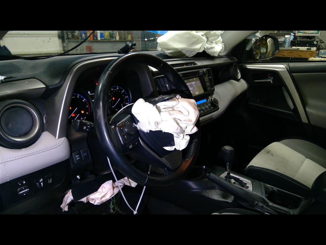 https://f005.backblazeb2.com/file/img-partshotlines-com/Inventory/NE175/Vehicle/35380_08.jpg