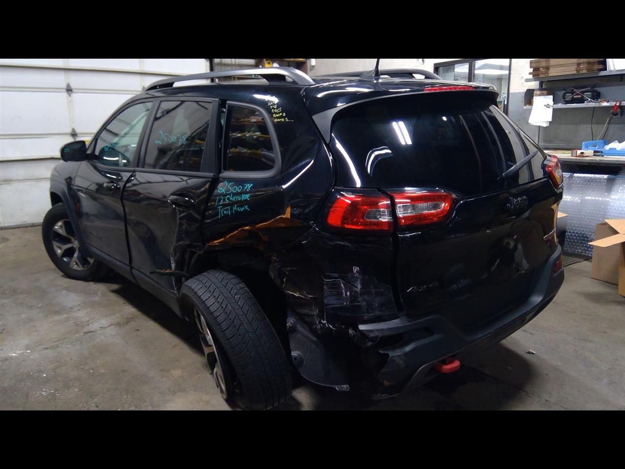 https://f005.backblazeb2.com/file/img-partshotlines-com/Inventory/NE175/Vehicle/35522_03.jpg