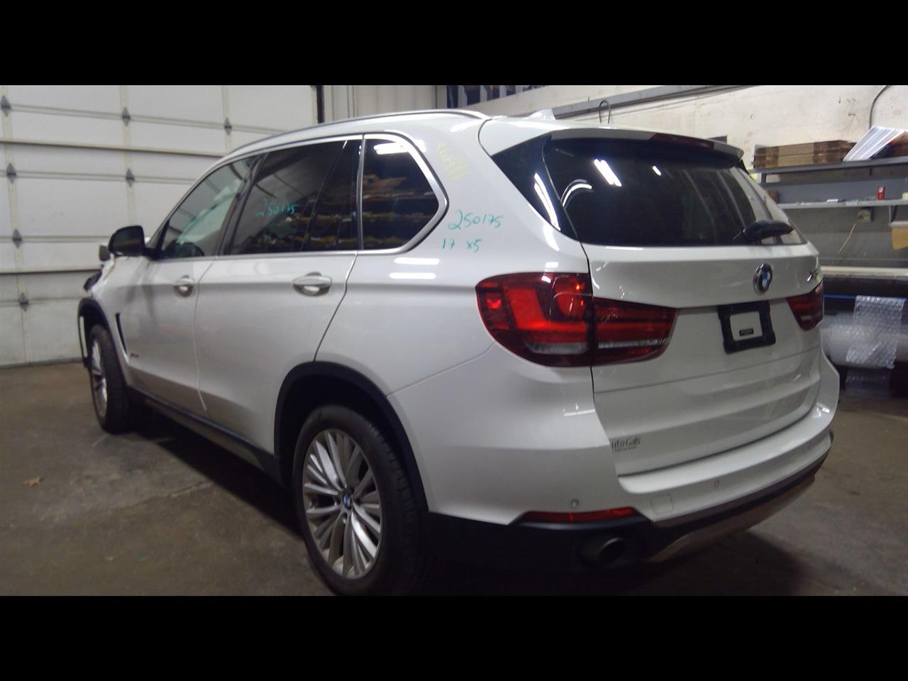 https://f005.backblazeb2.com/file/img-partshotlines-com/Inventory/NE175/Vehicle/36269_03.jpg